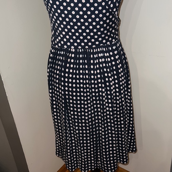 Ann Taylor Loft Dress, Dark Navy, White & Soft Peach. - Picture 7 of 10